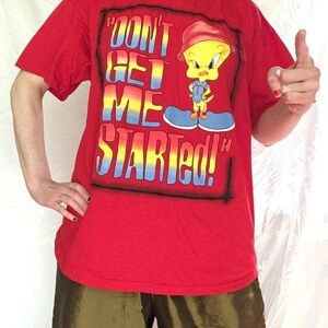 Vintage WB Looney Tunes 1999 Tweety Don’t Get Me Started Rainbow Shirt Sz Small